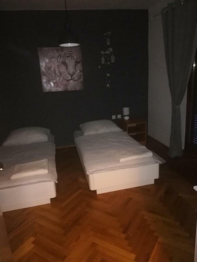 Apartmani Marin Vukovar Exterior foto