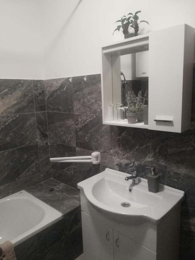 Apartmani Marin Vukovar Exterior foto